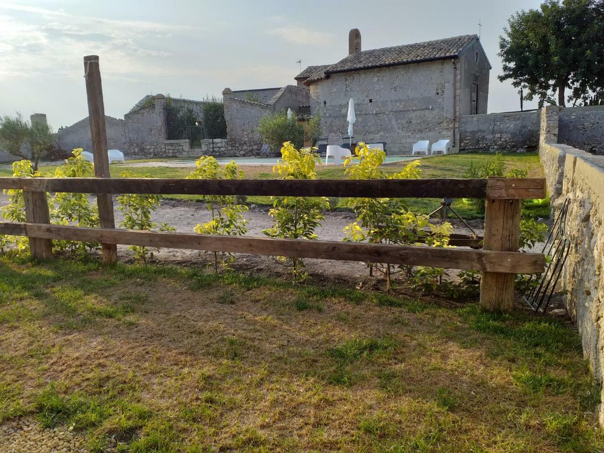 Gibbesi Country Farm Piccolo Cottage Naro Εξωτερικό φωτογραφία