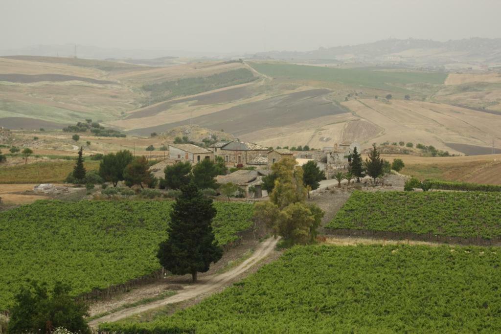 Gibbesi Country Farm Piccolo Cottage Naro Εξωτερικό φωτογραφία